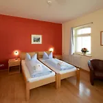 Biohotel Stiftsgut Wilhelmsgluecksbrunn فندق