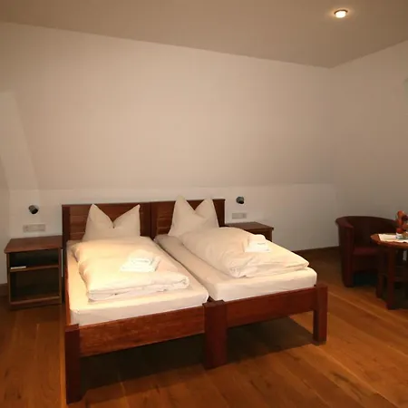 Biohotel Stiftsgut Wilhelmsgluecksbrunn Hotel Creuzburg