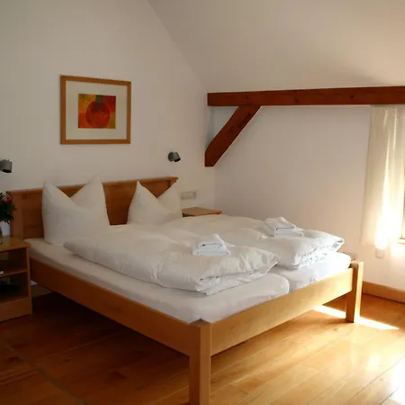 Biohotel Stiftsgut Wilhelmsgluecksbrunn Creuzburg